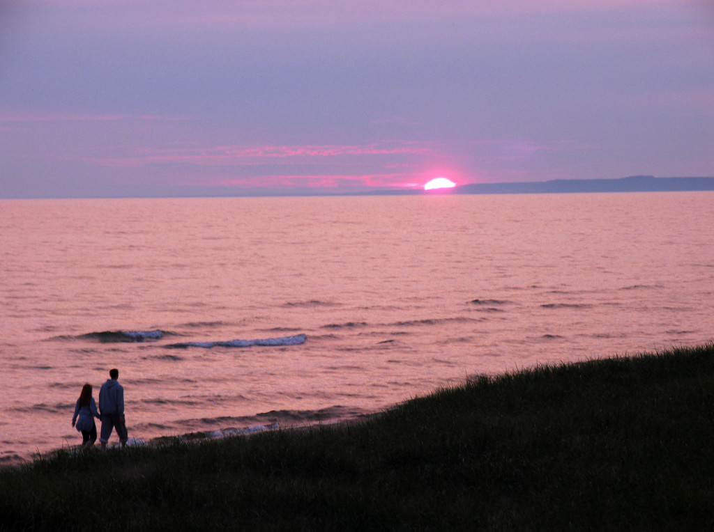 Sunset stroll along Lake Michigan in the Upper Peninsula (all photos copyright Kath Usitalo)