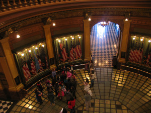 View of a tour group from the upper rotunda